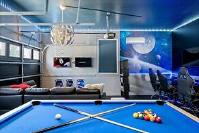 Entire Home in Four Corners Florida Reu101