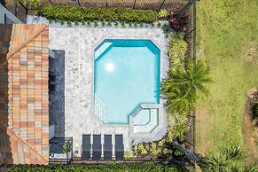 Entire Home in Four Corners Florida Reu101