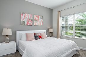 Really Close to Disney Sleeps Stl116