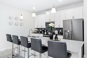 Really Close to Disney Sleeps Stl116