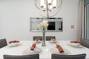 Really Close to Disney Sleeps Stl116