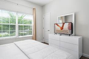 Really Close to Disney Sleeps Stl116