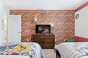 Really Close to Disney Sleeps Stl116