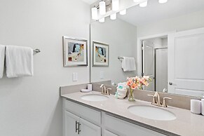 Really Close to Disney Sleeps Stl116