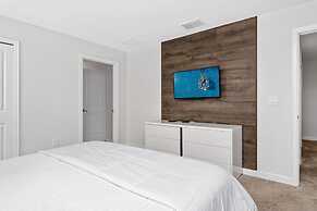 Really Close to Disney Sleeps Stl116