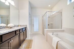 Gorgeous Family Home With Private Pool Ww105