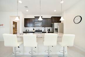 Gorgeous Family Home With Private Pool Ww105