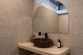 Santorini Luxury Villa