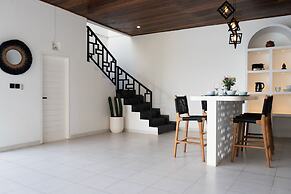 Santorini Luxury Villa