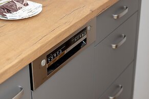 Boczna Apartment Near The Sea by Renters