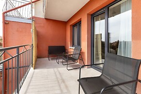 Apartment With Balcony Sea by Renters