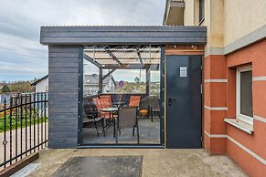 Apartment With Balcony Sea by Renters