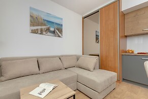 Apartment With Balcony Sea by Renters