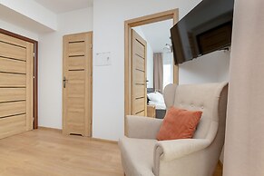 Apartment With Balcony Sea by Renters