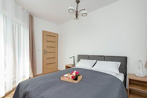 Apartment With Balcony Sea by Renters