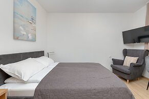 Studio Near The Sea by Renters