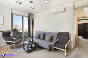 Rhodes Central Suite