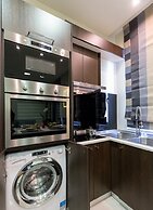 Rhodes Central Suite