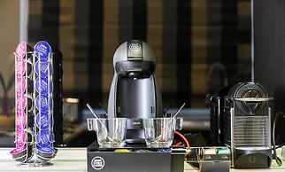 Rhodes Central Suite