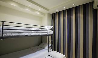 Rhodes Central Suite