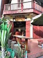 Tingkham Guesthouse