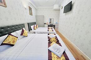 Truc Huyen Hotel