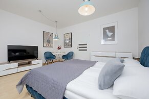 Studio Near The PGE Stadium by Renters