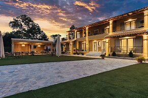 Comissa Luxury Suites