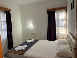 Ege Apartments