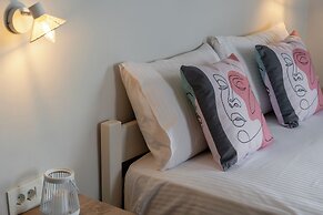 Laconia Domus - Plytra