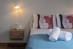 Laconia Domus - Plytra