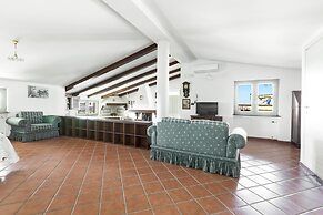 3848 La Mansarda by Barbarhouse