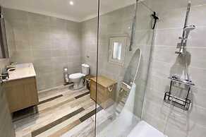 HISTOIRE D'Ô - LES PISCINES