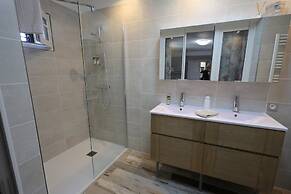 HISTOIRE D'Ô - LES PISCINES