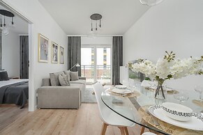 Stylish Apartment in Wroclaw by Renters