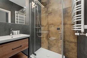 Stylish Apartment in Wroclaw by Renters