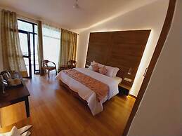 Crestmont Snow View Resort Ranikhet