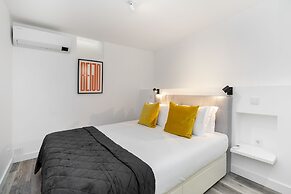 Urban Oasis Premium Location w AC