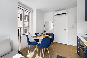 Urban Oasis Premium Location w AC