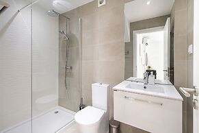 Urban Oasis Premium Location w AC