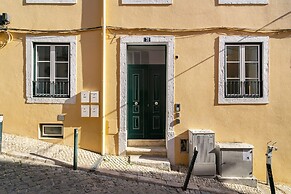 Urban Oasis Premium Location w AC