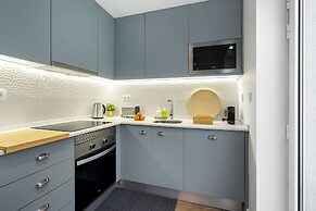 Urban Oasis Premium Location w AC