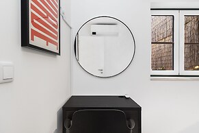 Urban Oasis Premium Location w AC