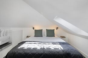 Urban Oasis Premium Location w AC