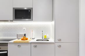 Urban Oasis Premium Location w AC