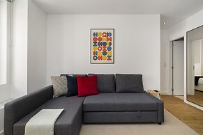 Urban Oasis Premium Location w AC