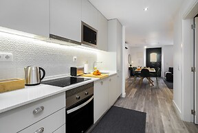 Urban Oasis Premium Location w AC