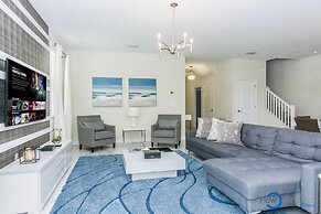 Fancy Family Home at Championsgate Chg101