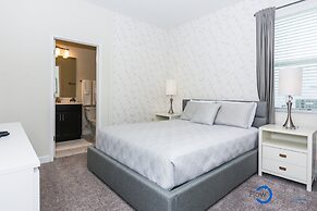 Fancy Family Home at Championsgate Chg101