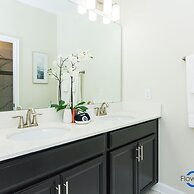 Fancy Family Home at Championsgate Chg101